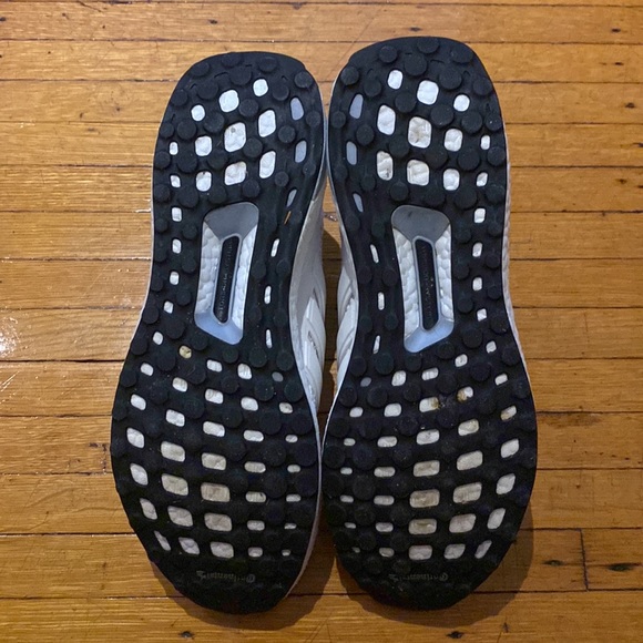 Ultraboost “Triple White” - Picture 3 of 3